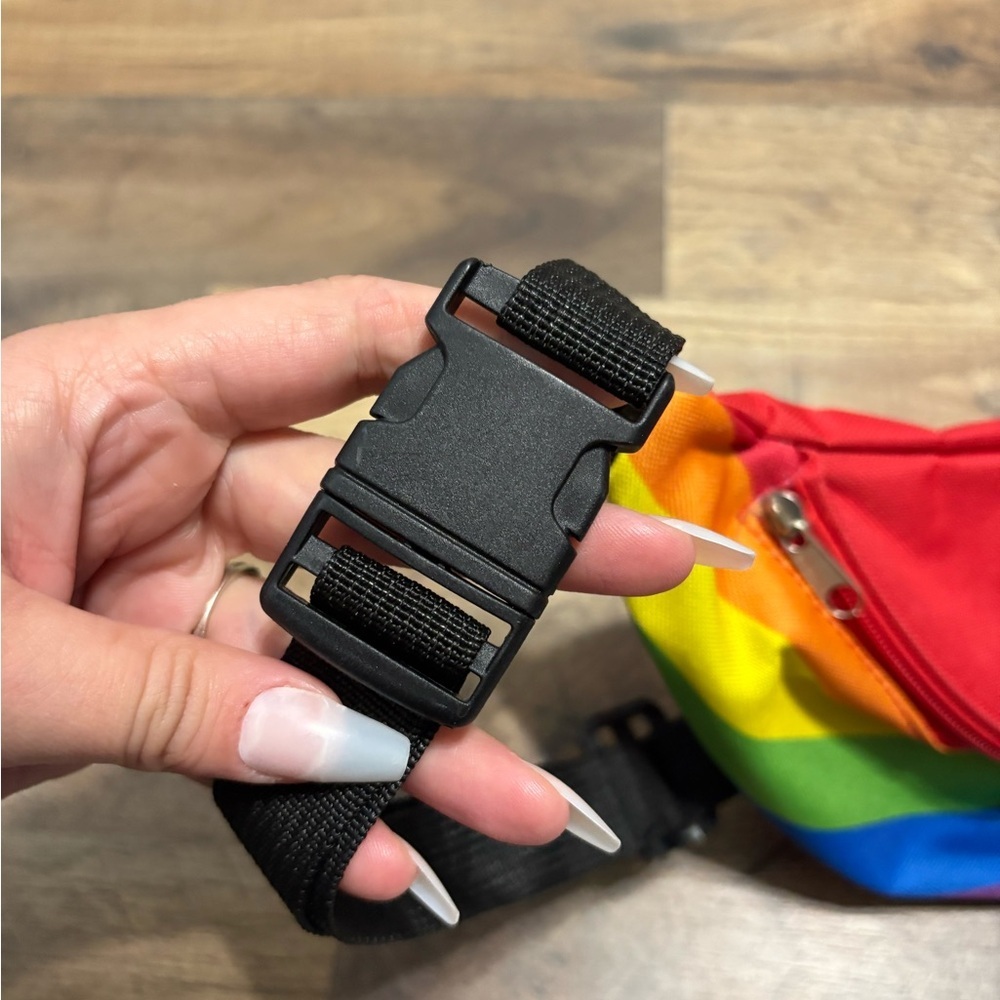 Rainbow Fanny Pack - Picture 4 of 8
